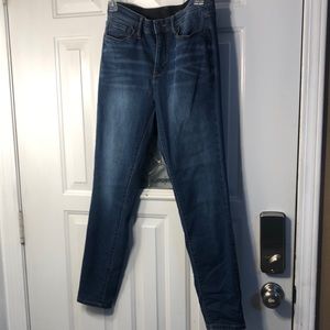 New York and Company / 6 Tall / straight legs / stretchy waist band